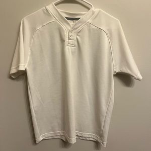 Youth golf tee size: YXL great condition worn 3 times